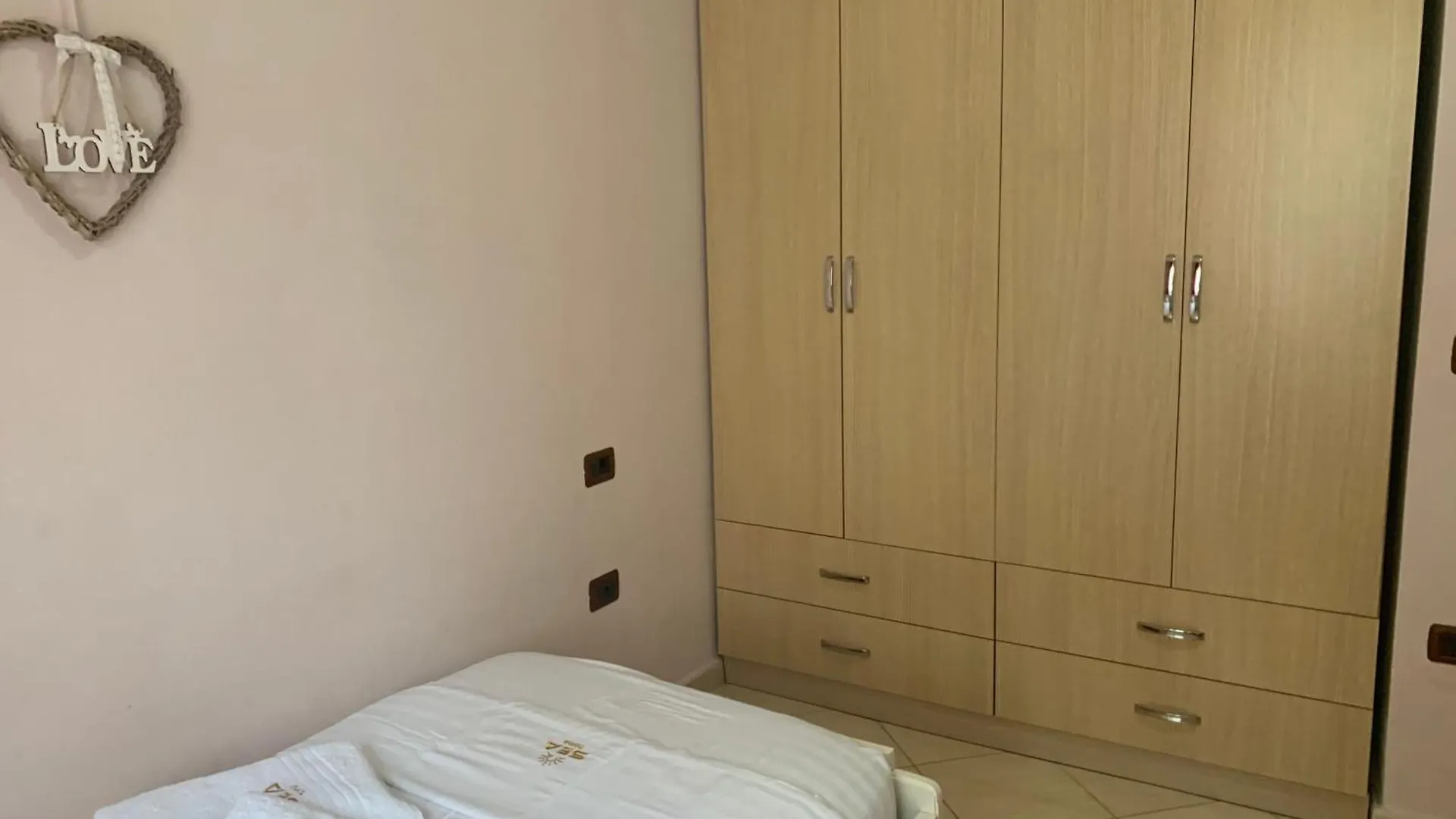 Lungomare Apartment Sea Home Vlore 0*,